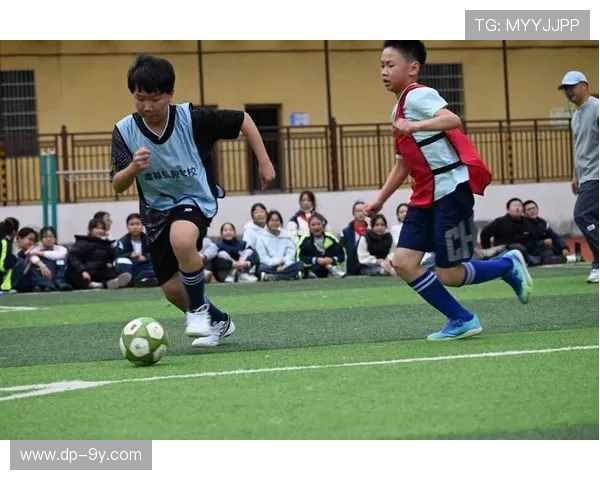 三墩足球野球热力全开青年激情挥洒绿茵共筑城市运动新风尚